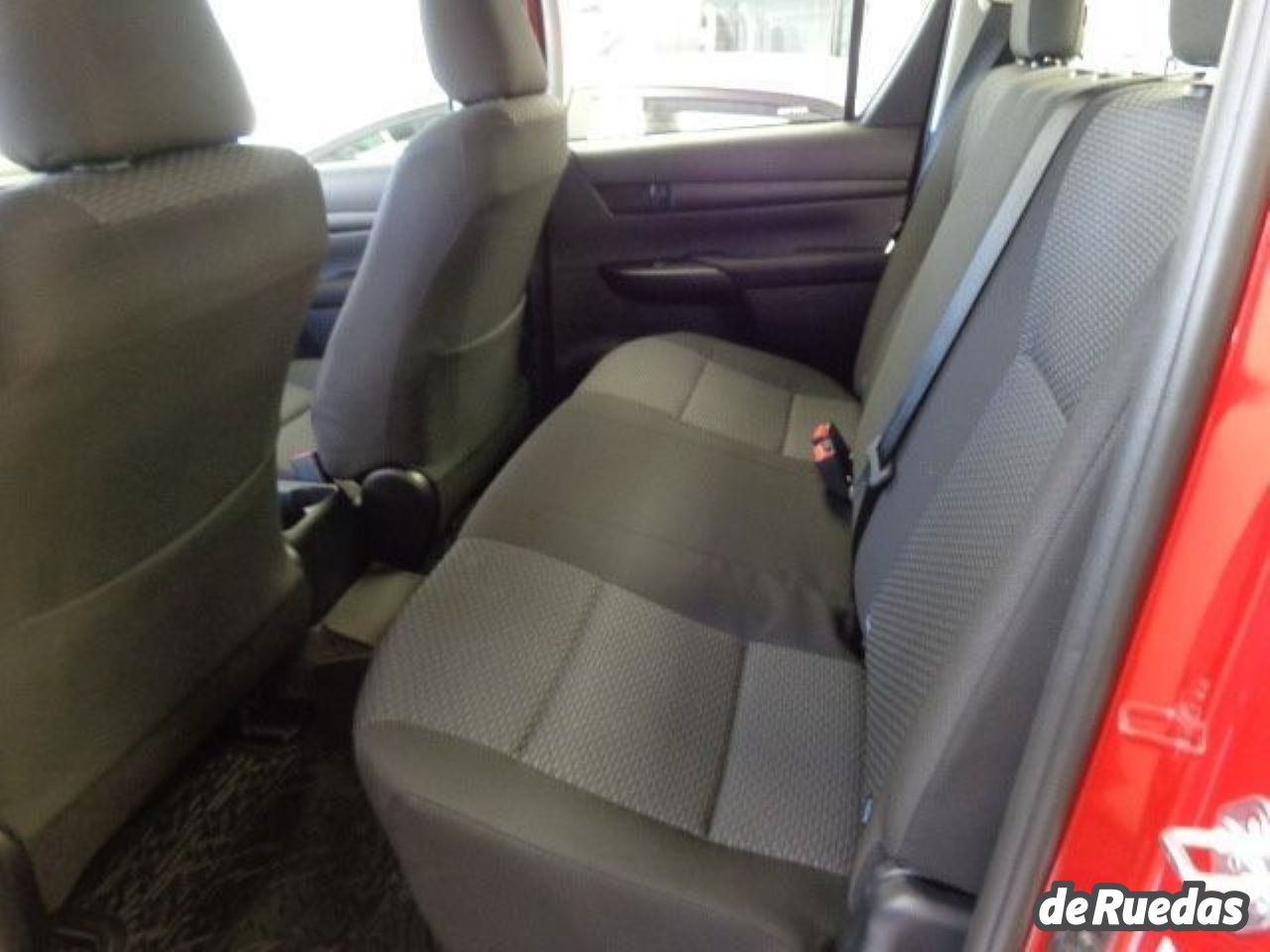 Toyota Hilux Nueva en Mendoza, deRuedas