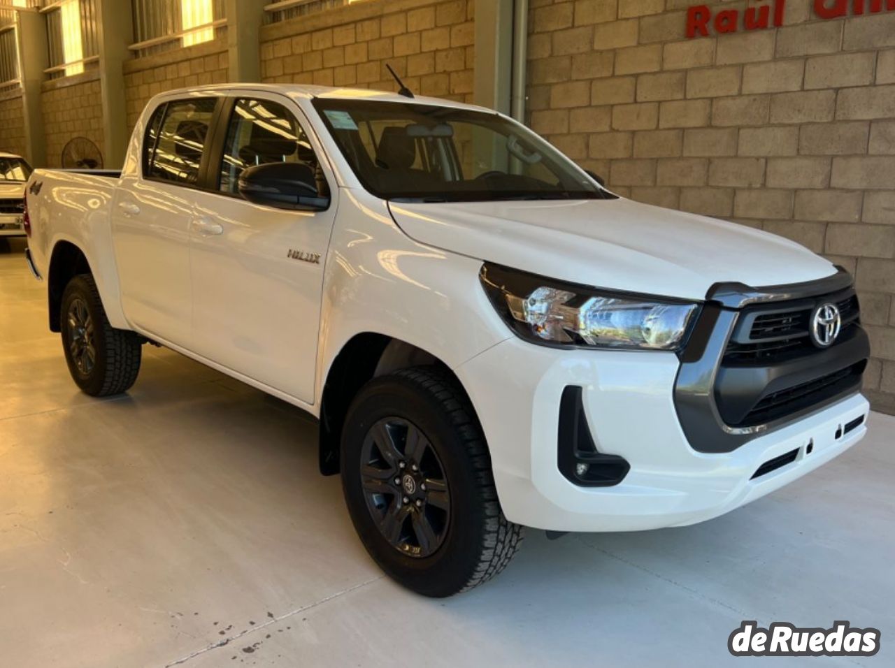 Toyota Hilux Nueva en Mendoza, deRuedas