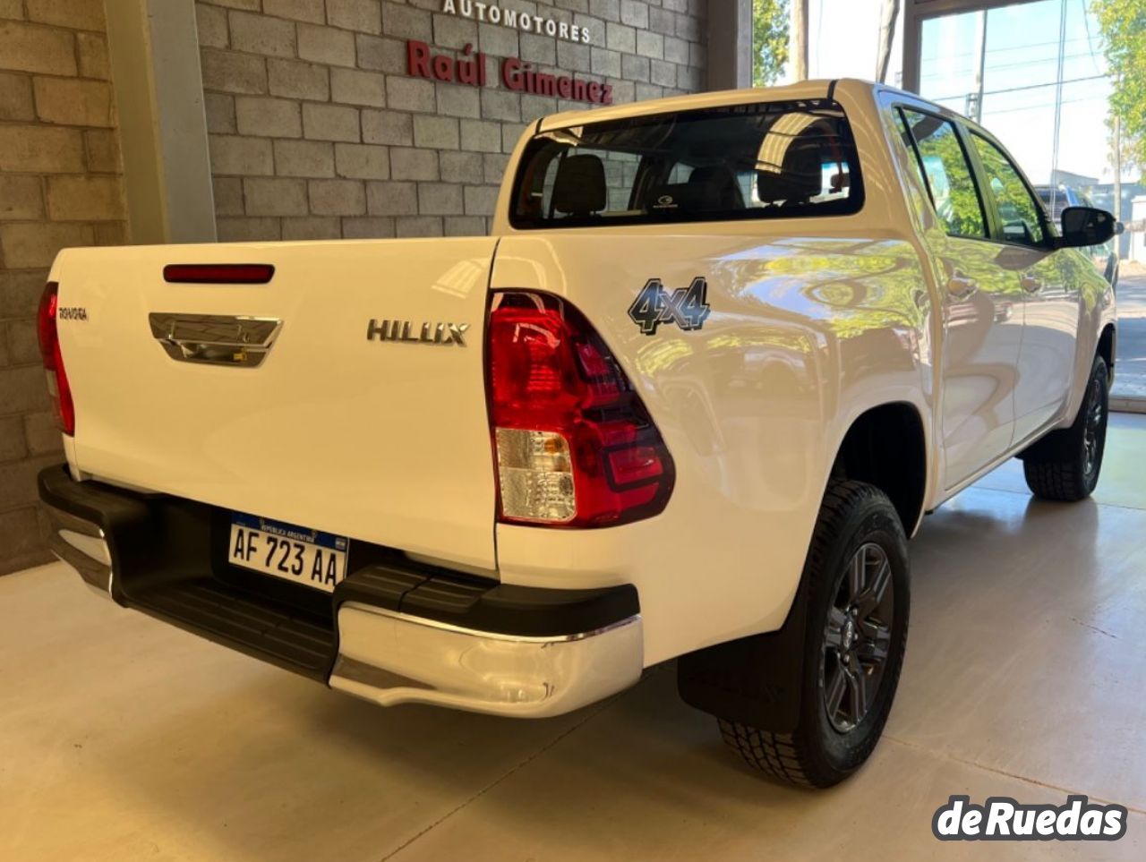 Toyota Hilux Nueva en Mendoza, deRuedas