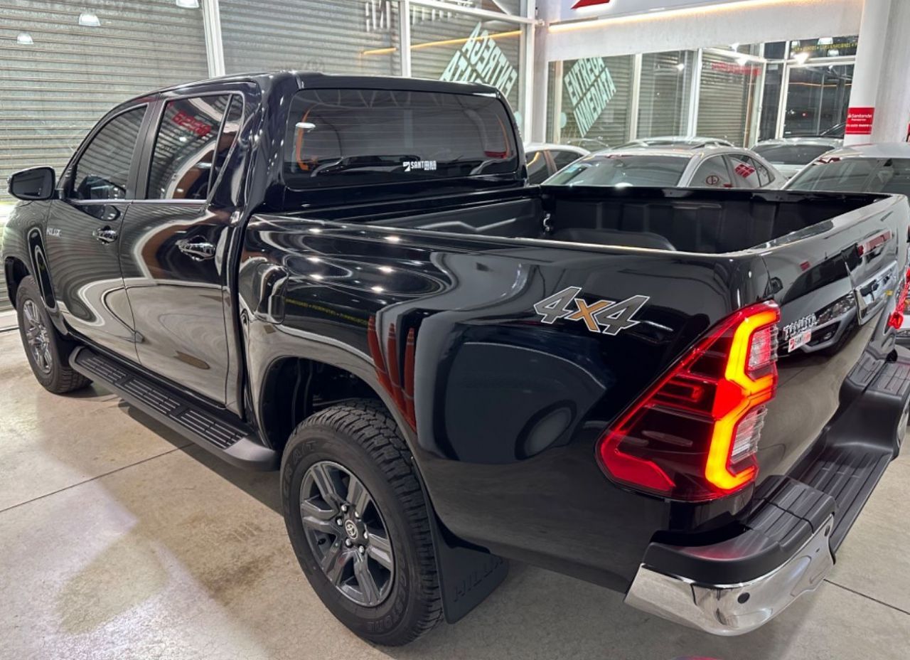 Toyota Hilux Nueva en Mendoza, deRuedas