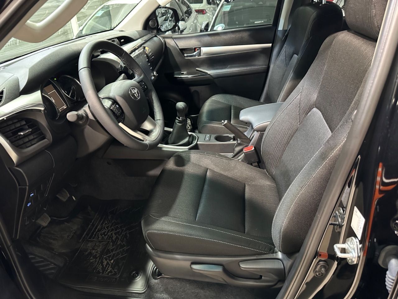 Toyota Hilux Nueva en Mendoza, deRuedas