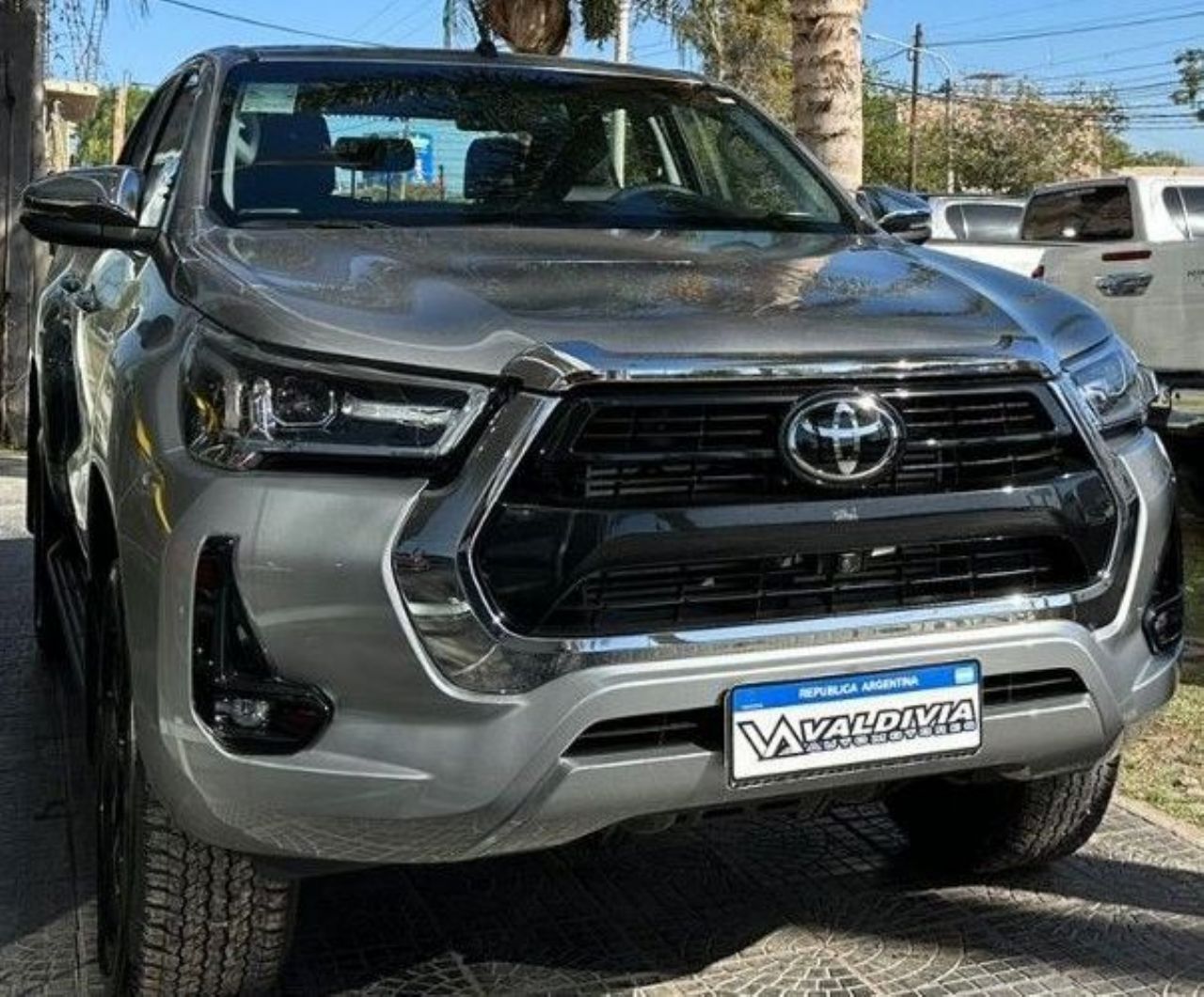 Toyota Hilux Nueva en San Juan, deRuedas