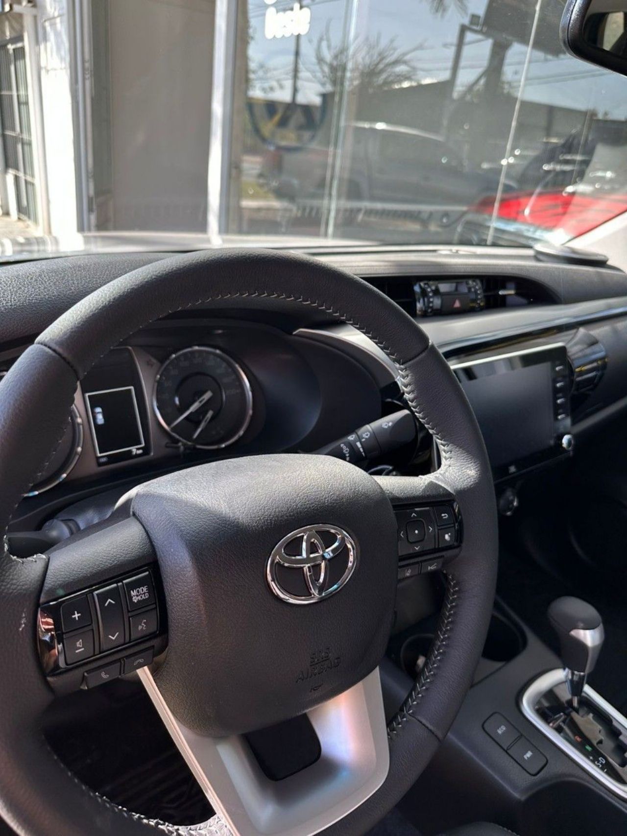 Toyota Hilux Nueva en San Juan, deRuedas