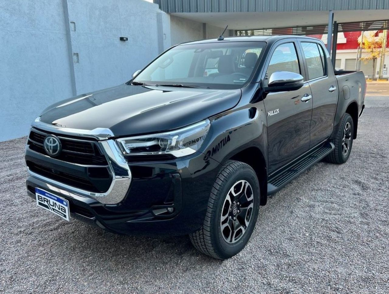 Toyota Hilux Nueva en Mendoza, deRuedas