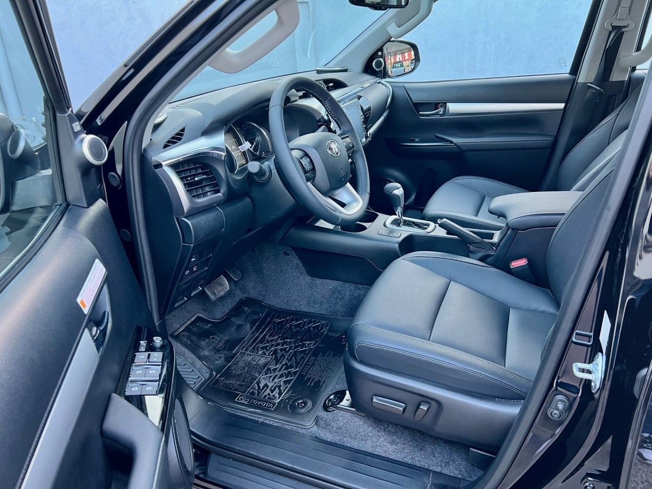 Toyota Hilux Nueva en Mendoza, deRuedas