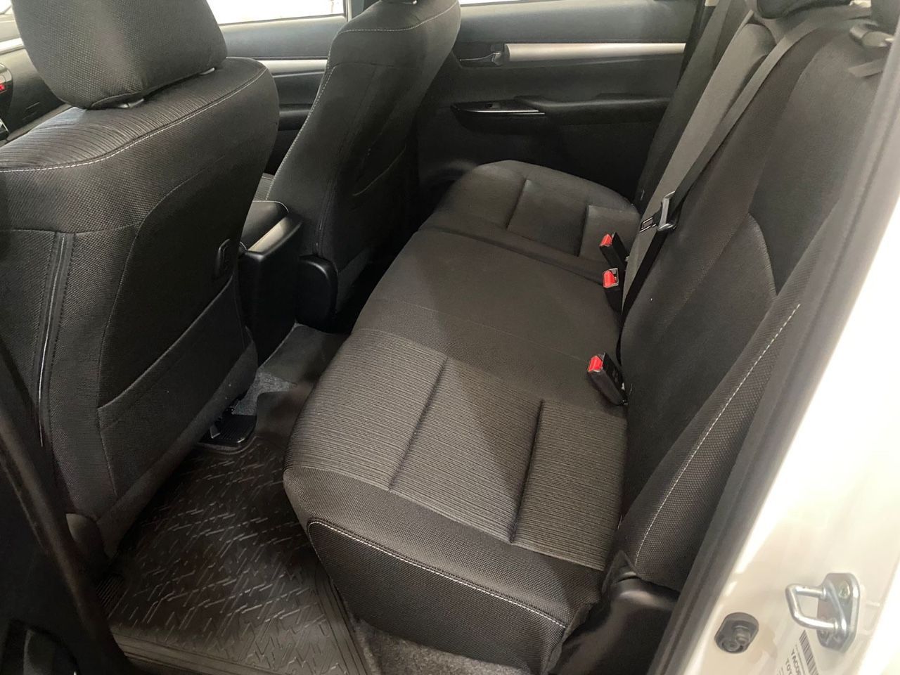 Toyota Hilux Nueva en Mendoza, deRuedas
