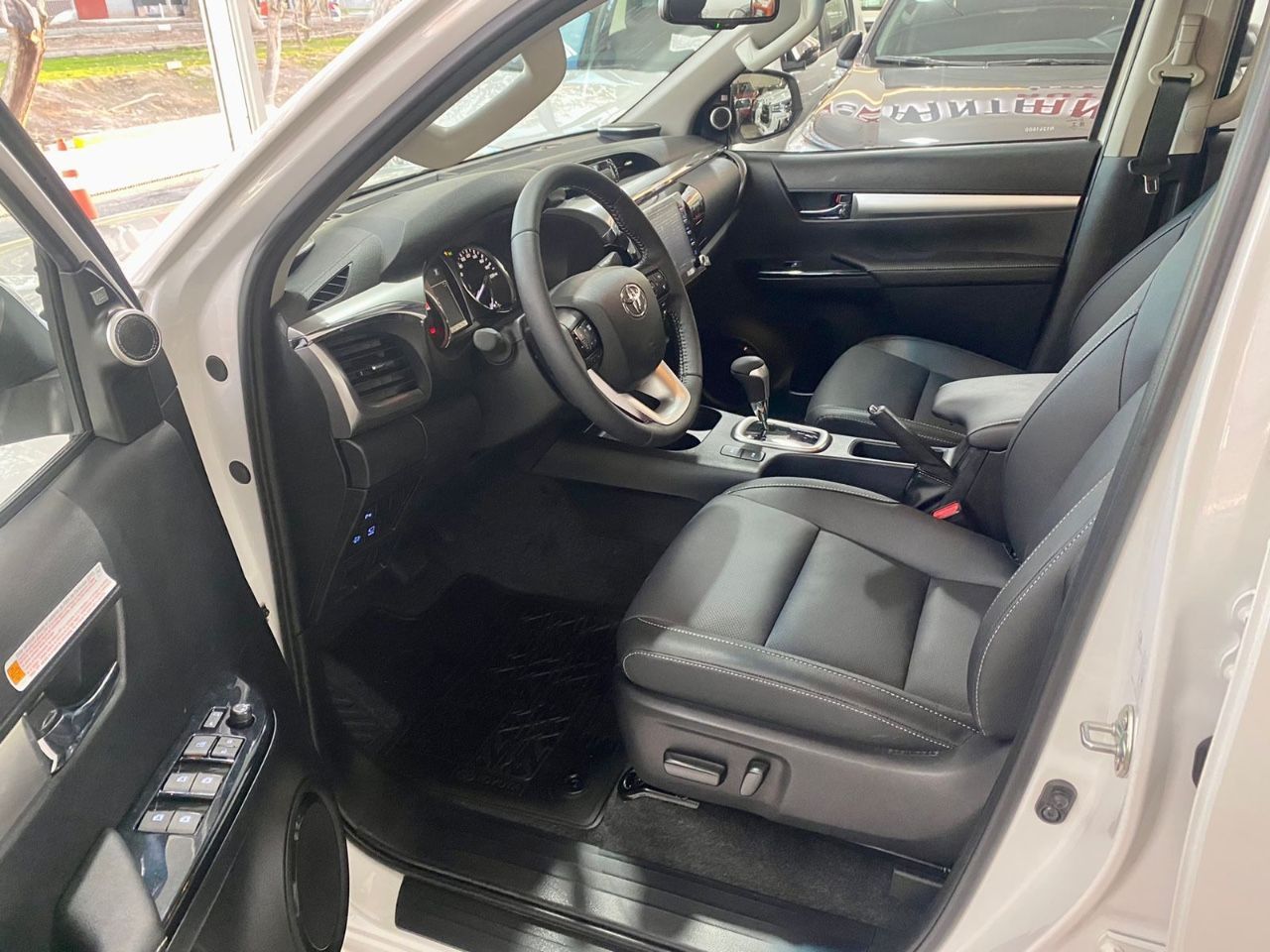 Toyota Hilux Nueva en Mendoza, deRuedas