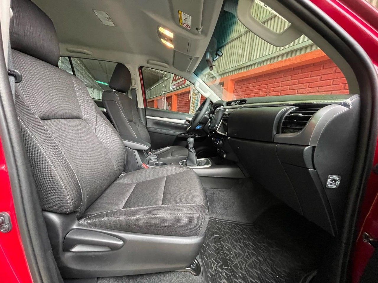 Toyota Hilux Nueva en San Juan, deRuedas