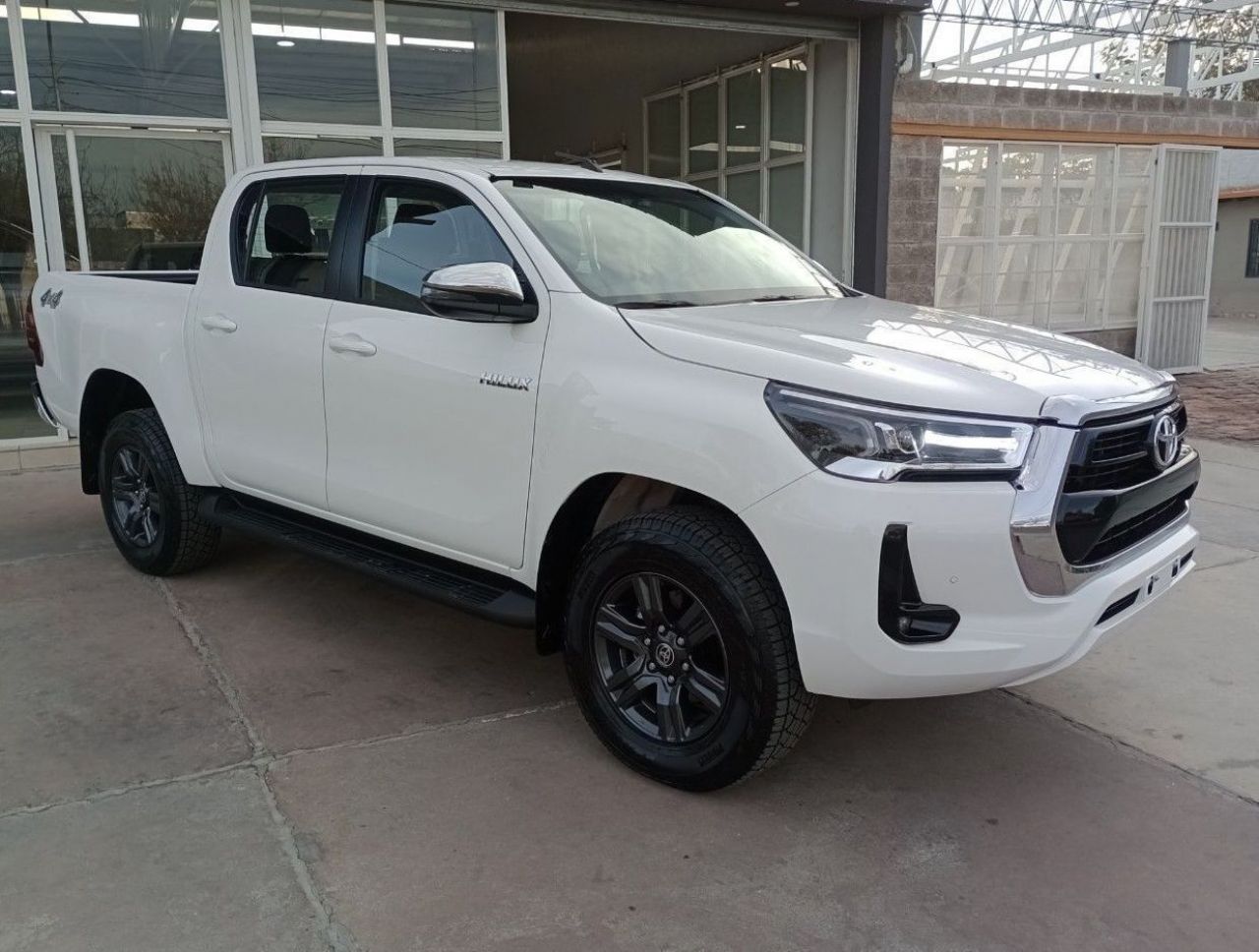 Toyota Hilux Nueva en Mendoza, deRuedas