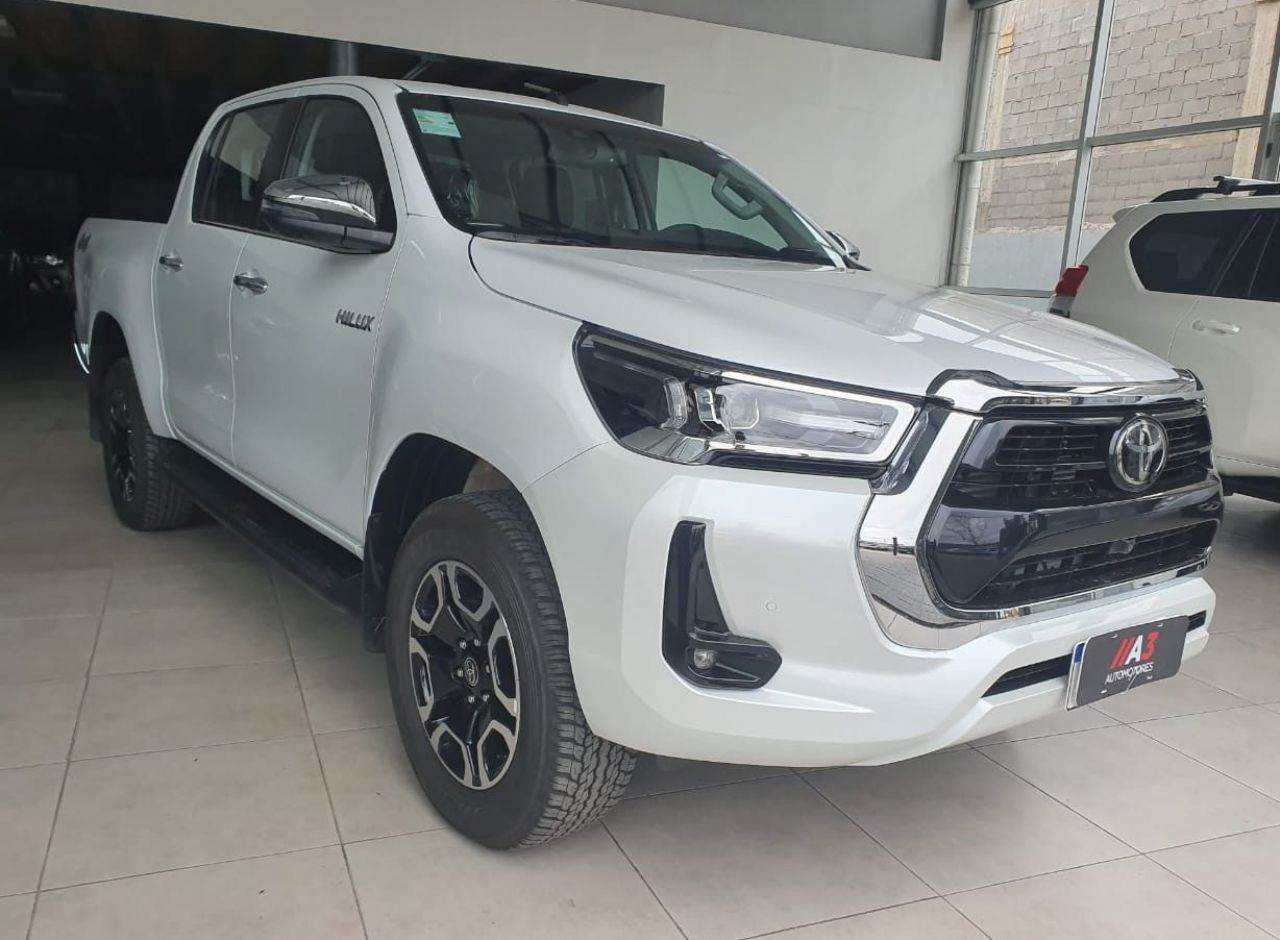 Toyota Hilux Nueva en Mendoza, deRuedas