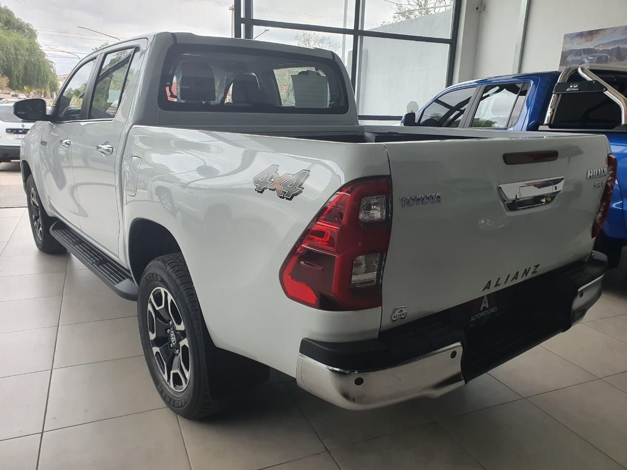 Toyota Hilux Nueva en Mendoza, deRuedas