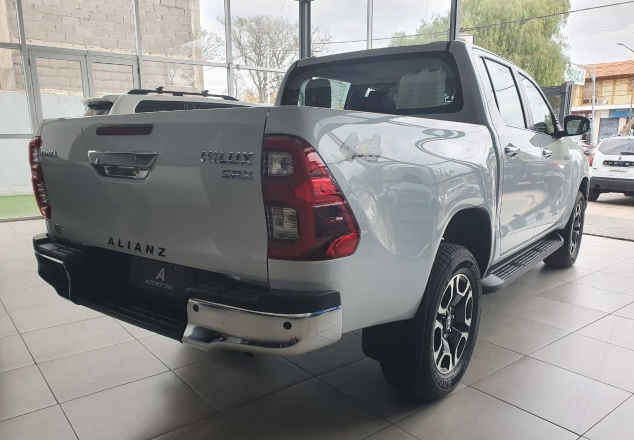 Toyota Hilux Nueva en Mendoza, deRuedas