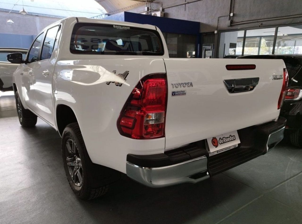 Toyota Hilux Nueva en Mendoza, deRuedas