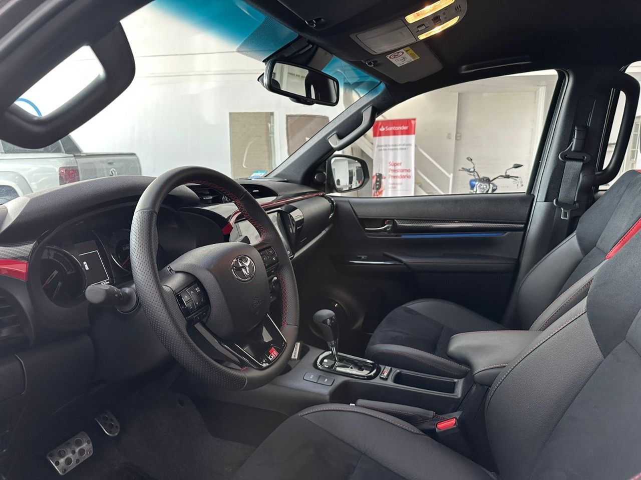 Toyota Hilux Nueva en San Juan, deRuedas