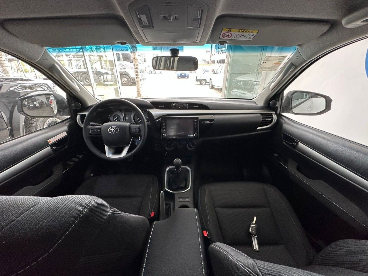 Toyota Hilux Nueva en San Juan, deRuedas