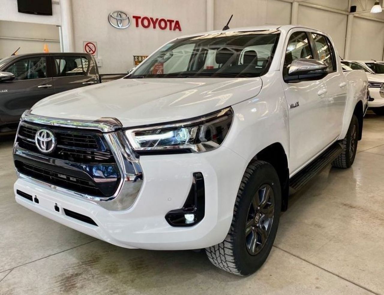 Toyota Hilux Nueva en Mendoza, deRuedas
