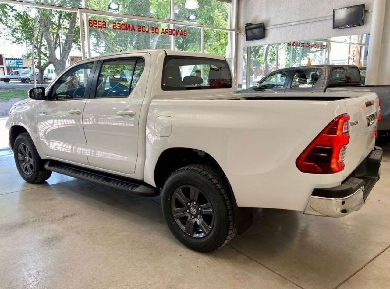 Toyota Hilux Nueva en Mendoza, deRuedas