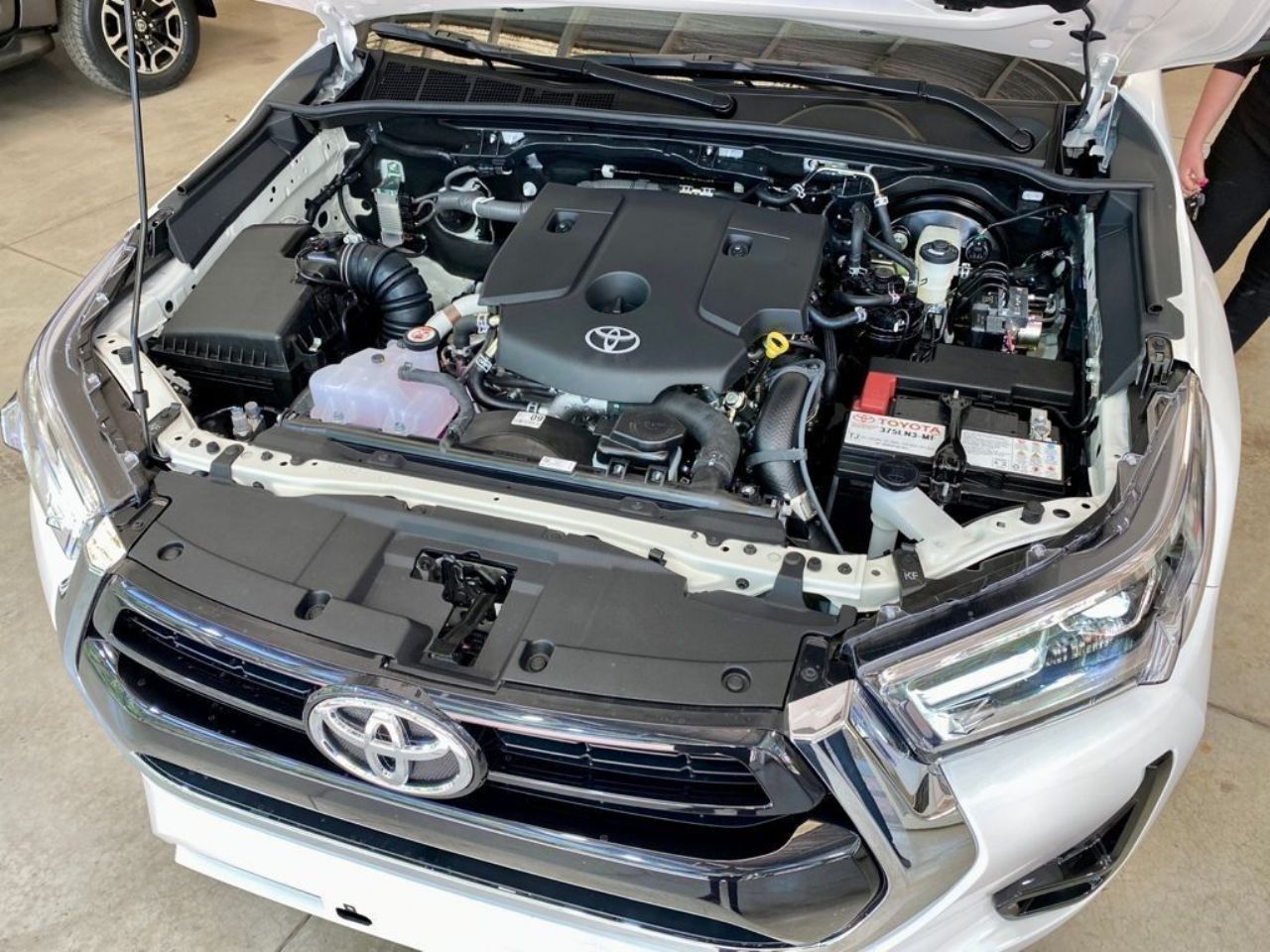Toyota Hilux Nueva en Mendoza, deRuedas