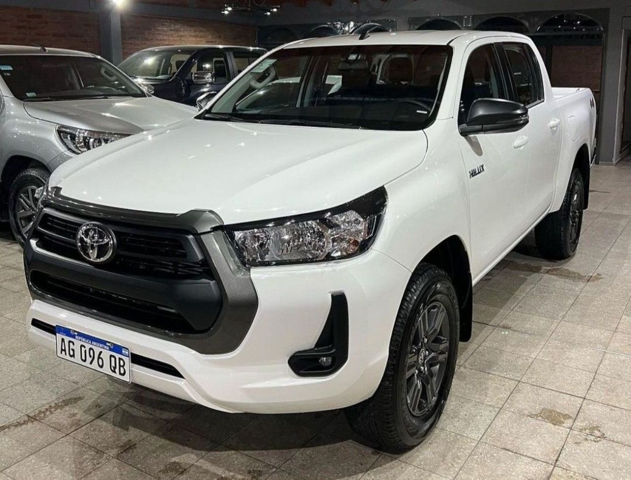 Toyota Hilux Nueva en San Juan, deRuedas