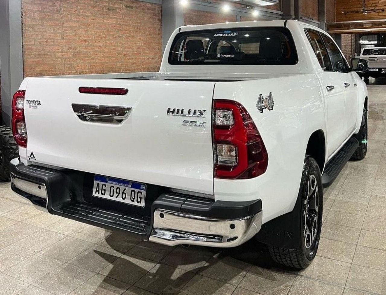 Toyota Hilux Nueva en San Juan, deRuedas