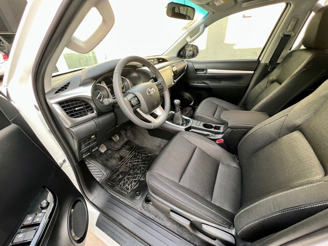 Toyota Hilux Nueva en Mendoza, deRuedas