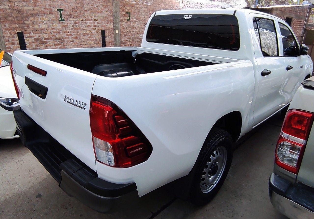 Toyota Hilux Nueva en Mendoza, deRuedas