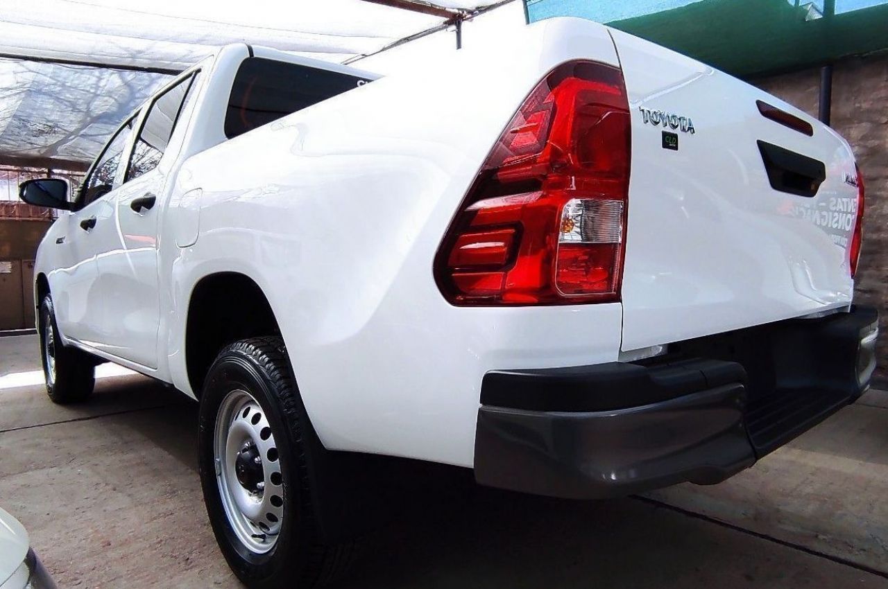 Toyota Hilux Nueva en Mendoza, deRuedas
