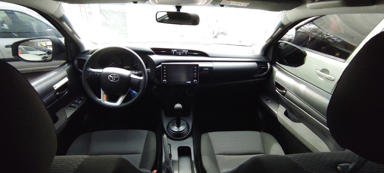 Toyota Hilux Nueva en Mendoza, deRuedas