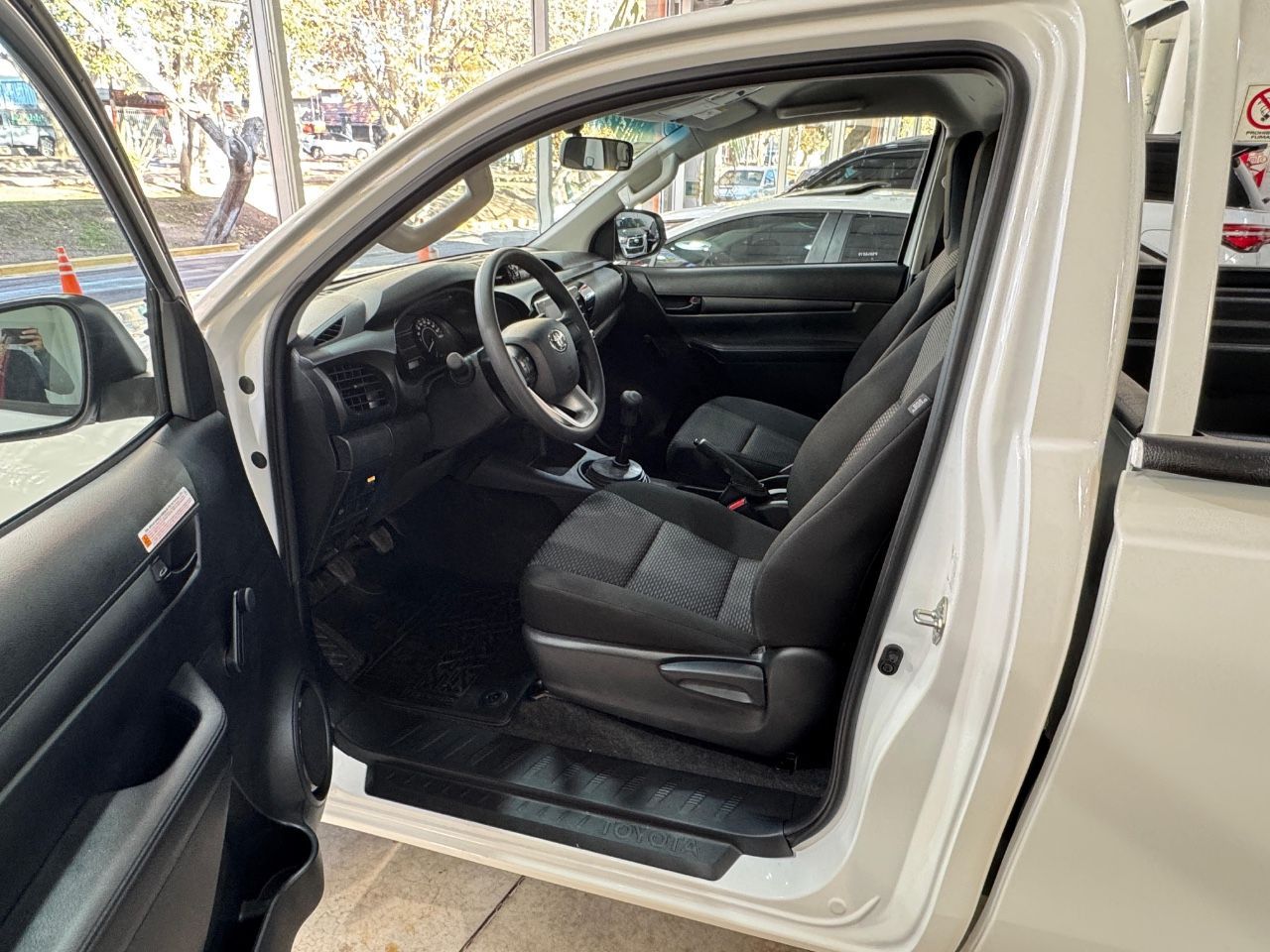 Toyota Hilux Nueva Financiado en Mendoza, deRuedas