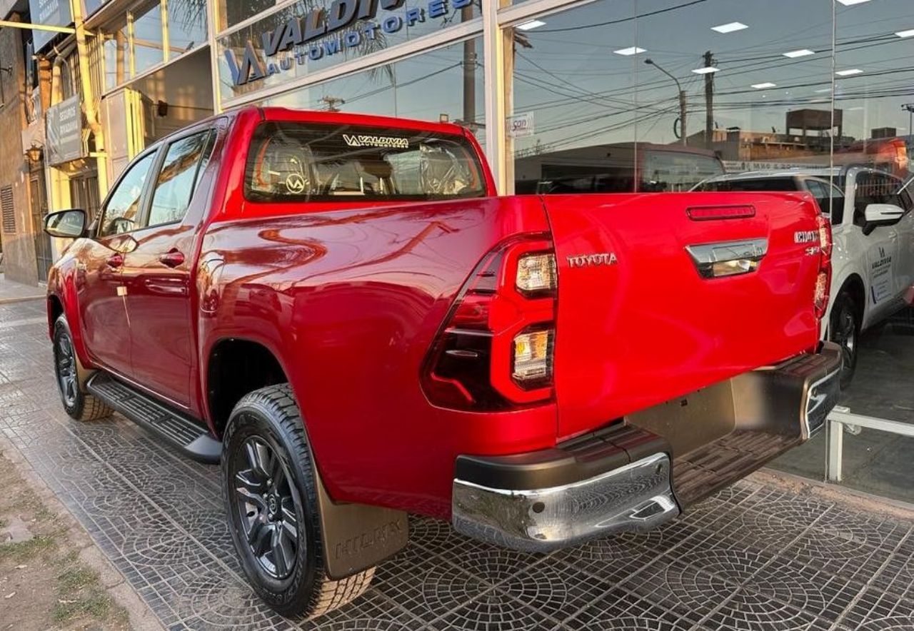 Toyota Hilux Nueva en San Juan, deRuedas
