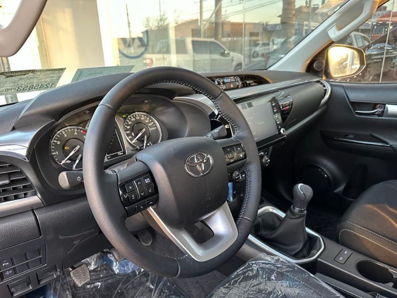 Toyota Hilux Nueva en San Juan, deRuedas