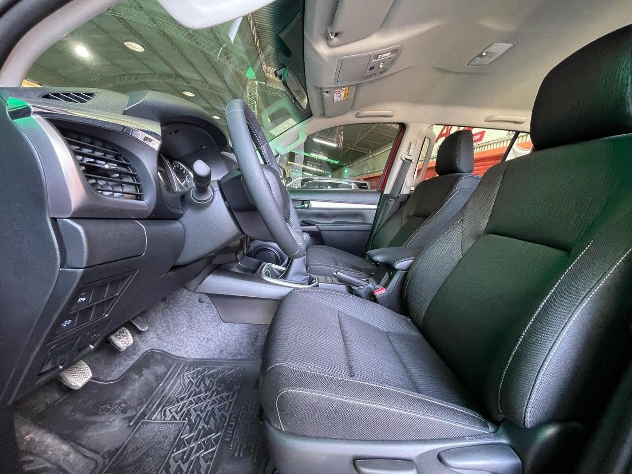 Toyota Hilux Nueva en San Juan, deRuedas