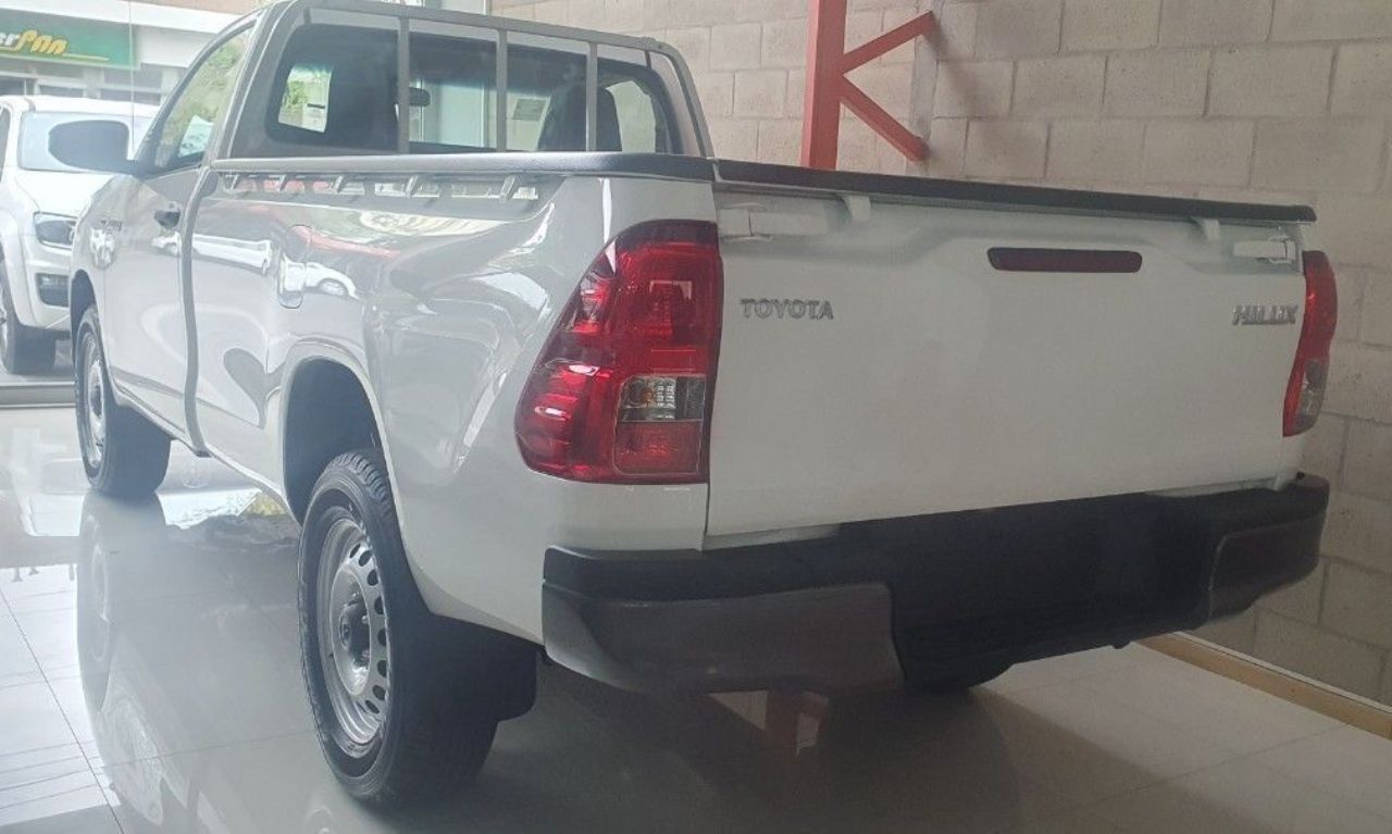 Toyota Hilux Nueva en Mendoza, deRuedas