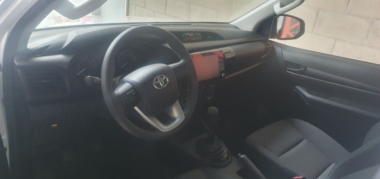 Toyota Hilux Nueva en Mendoza, deRuedas