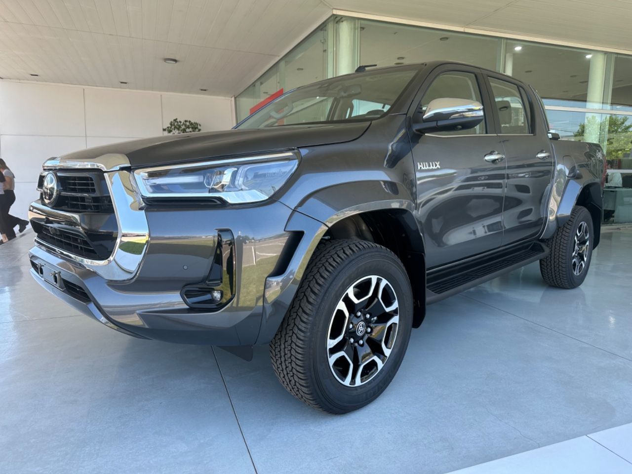 Toyota Hilux Nueva en Mendoza, deRuedas