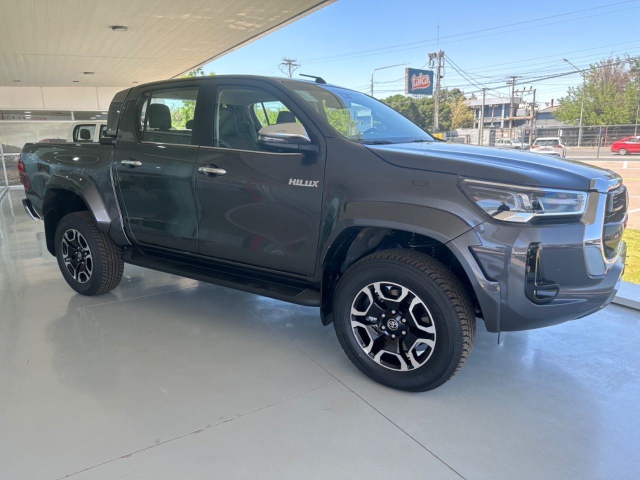 Toyota Hilux Nueva en Mendoza, deRuedas