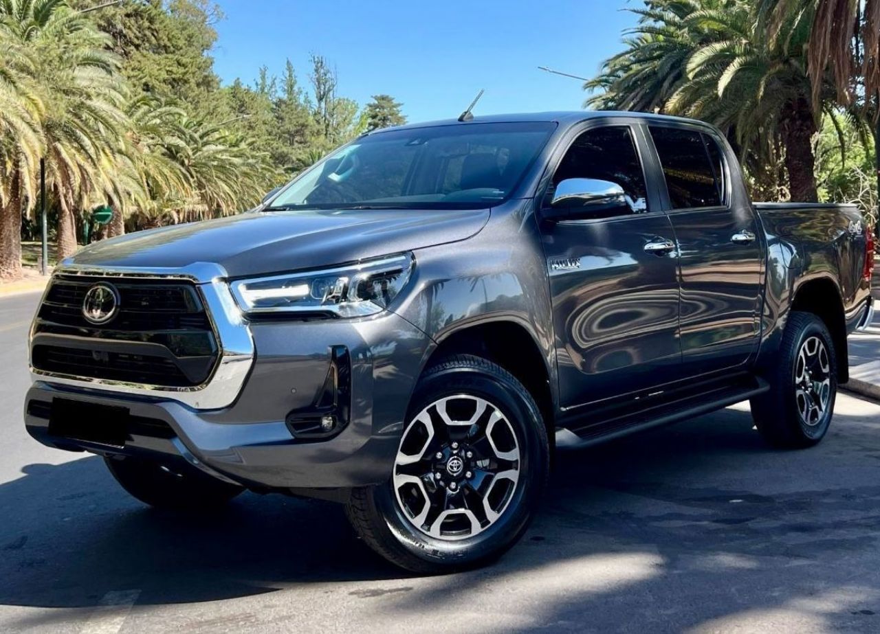 Toyota Hilux Nueva en Mendoza, deRuedas