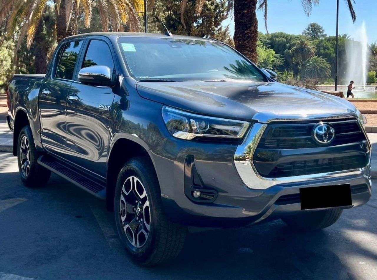 Toyota Hilux Nueva en Mendoza, deRuedas