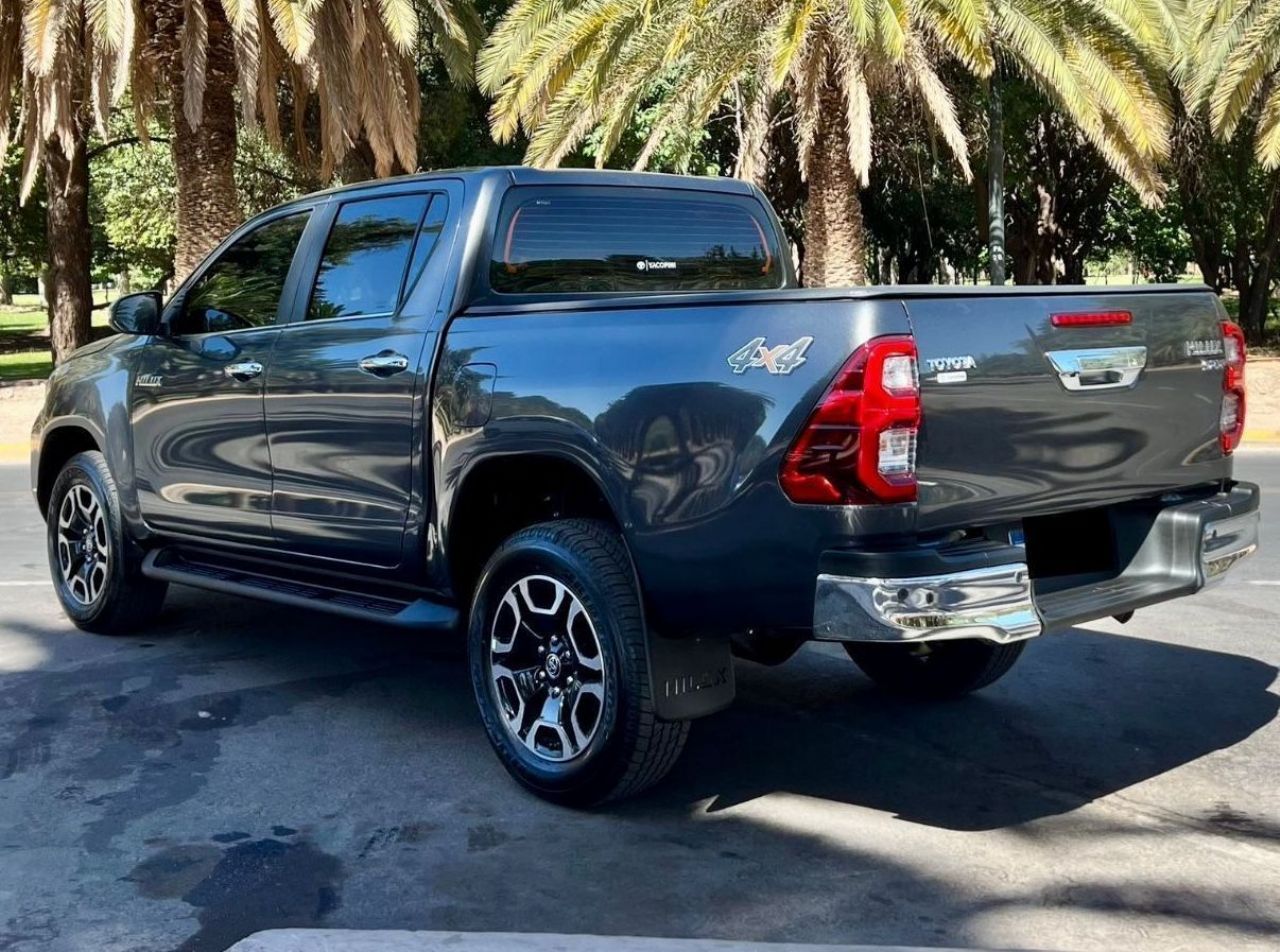 Toyota Hilux Nueva en Mendoza, deRuedas