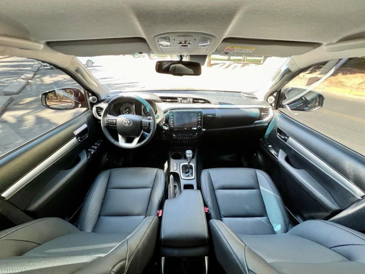 Toyota Hilux Nueva en Mendoza, deRuedas