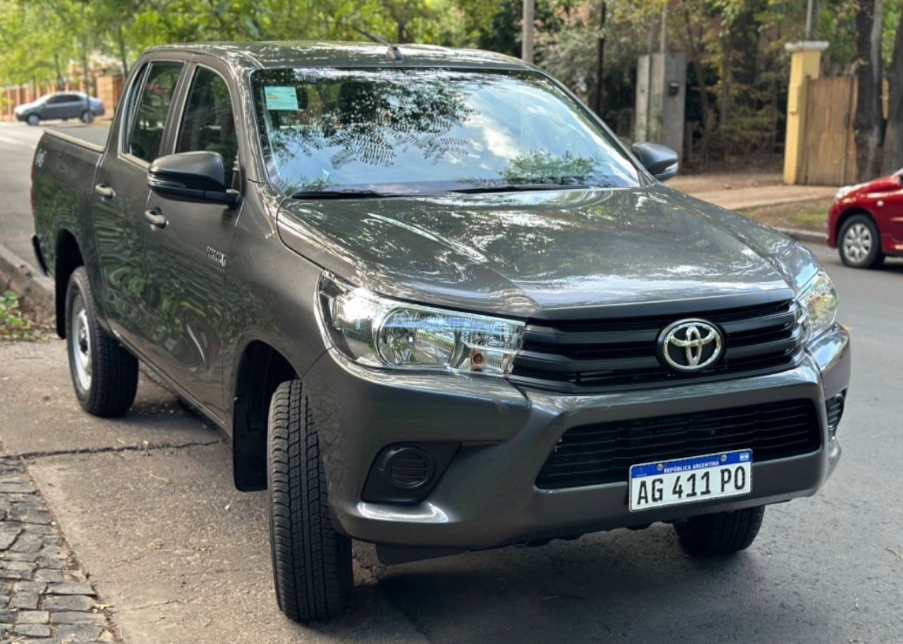 Toyota Hilux Nueva en Mendoza, deRuedas
