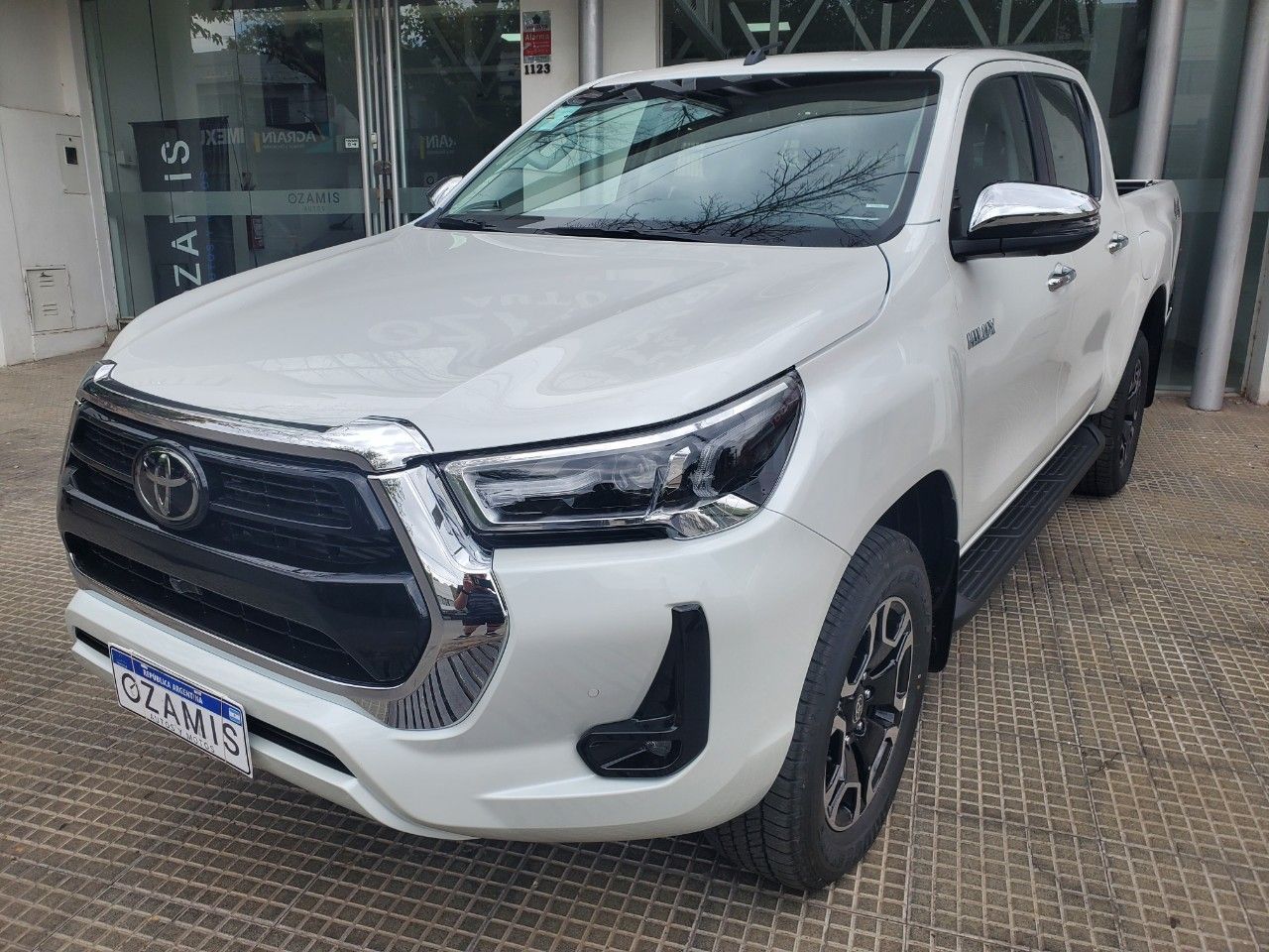 Toyota Hilux Nueva en Mendoza, deRuedas