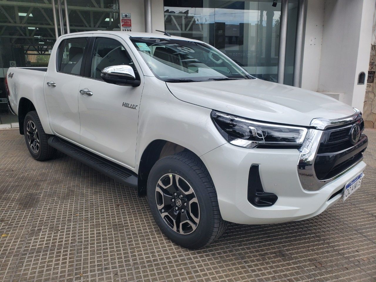 Toyota Hilux Nueva en Mendoza, deRuedas