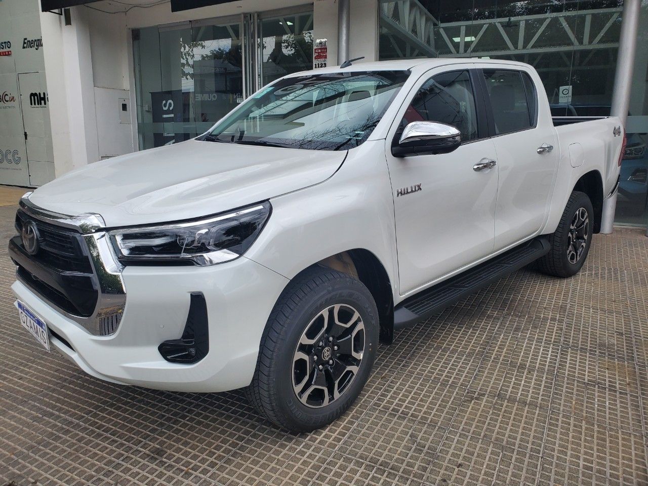 Toyota Hilux Nueva en Mendoza, deRuedas