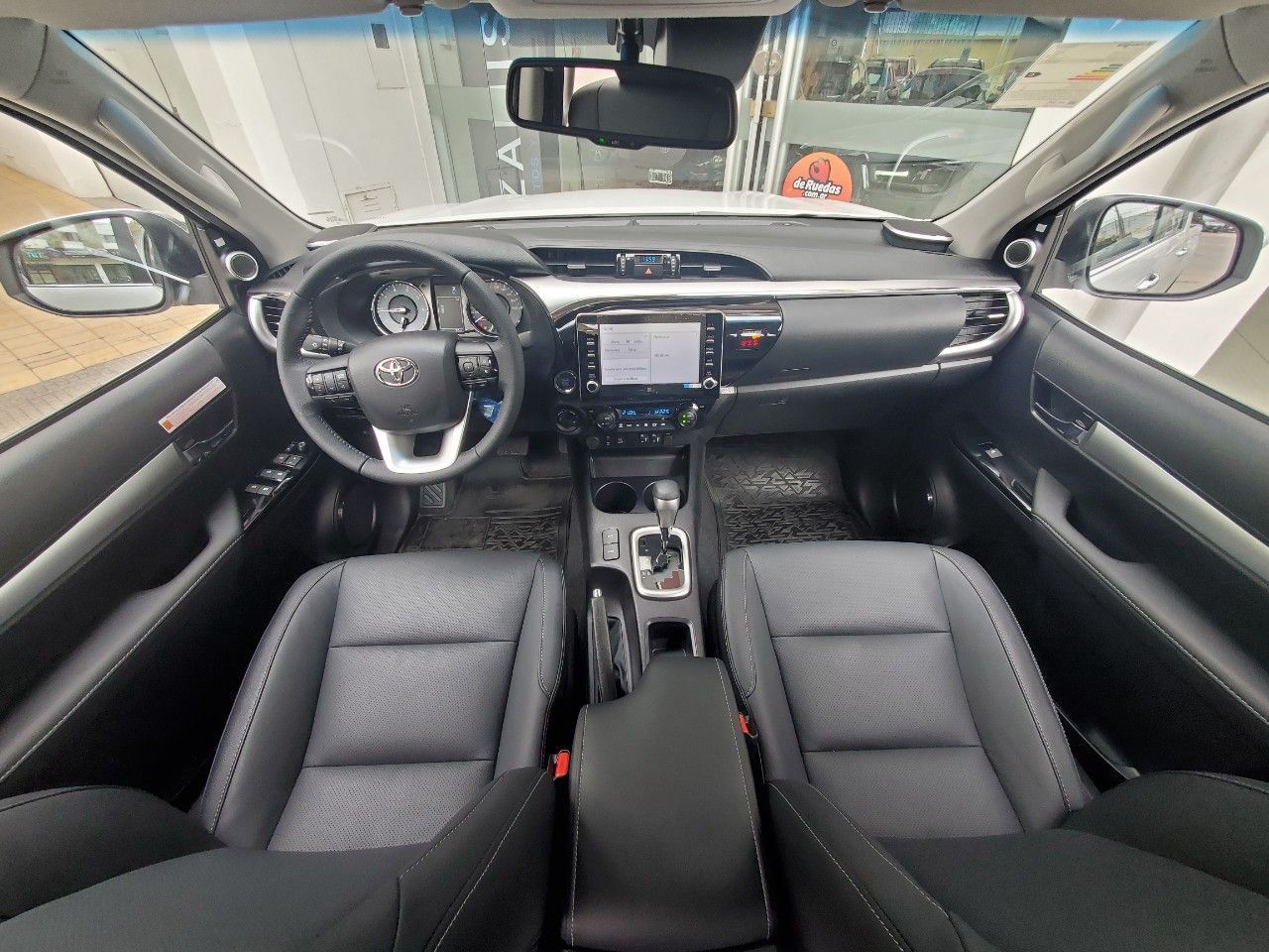 Toyota Hilux Nueva en Mendoza, deRuedas