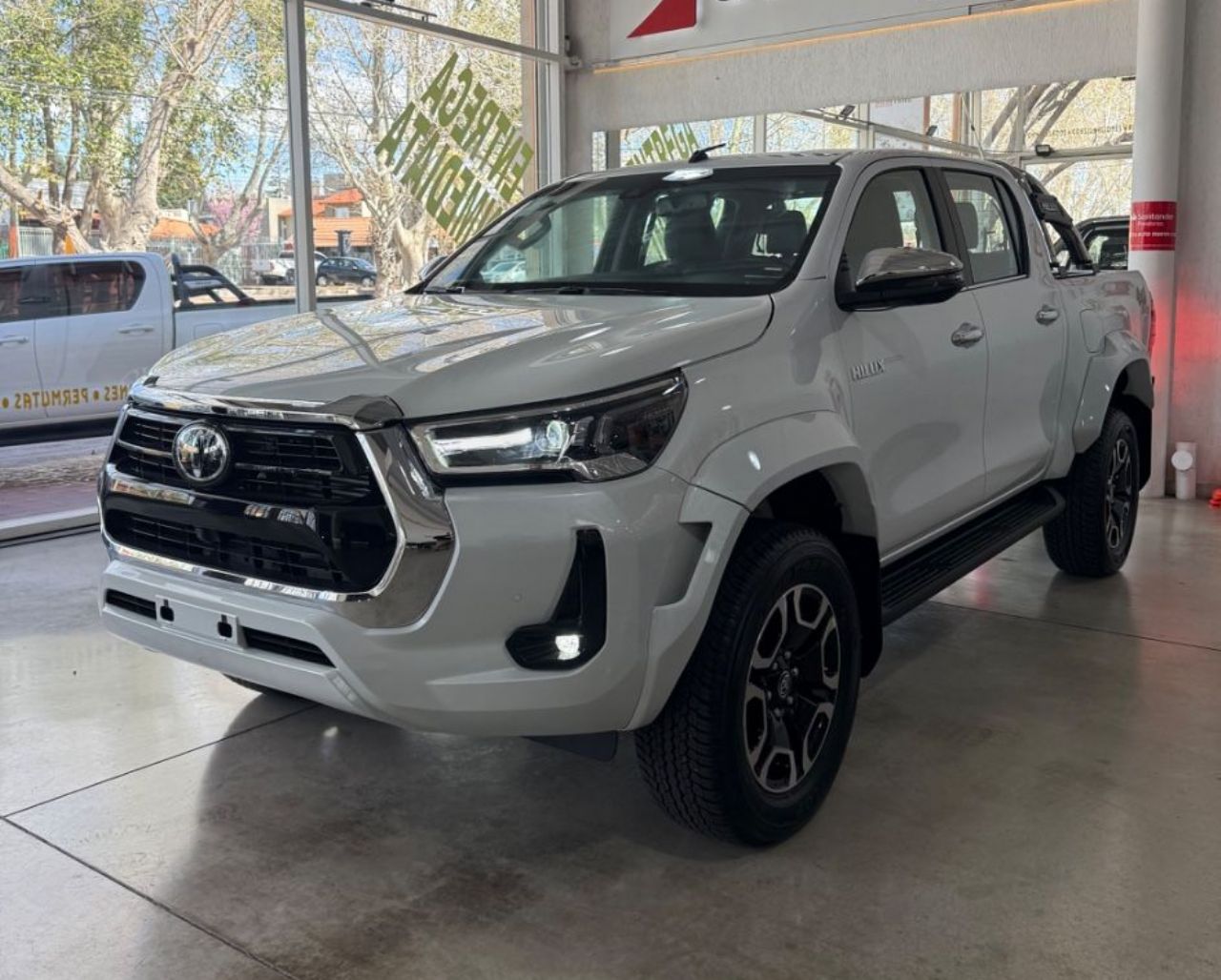 Toyota Hilux Nueva Financiado en Mendoza, deRuedas
