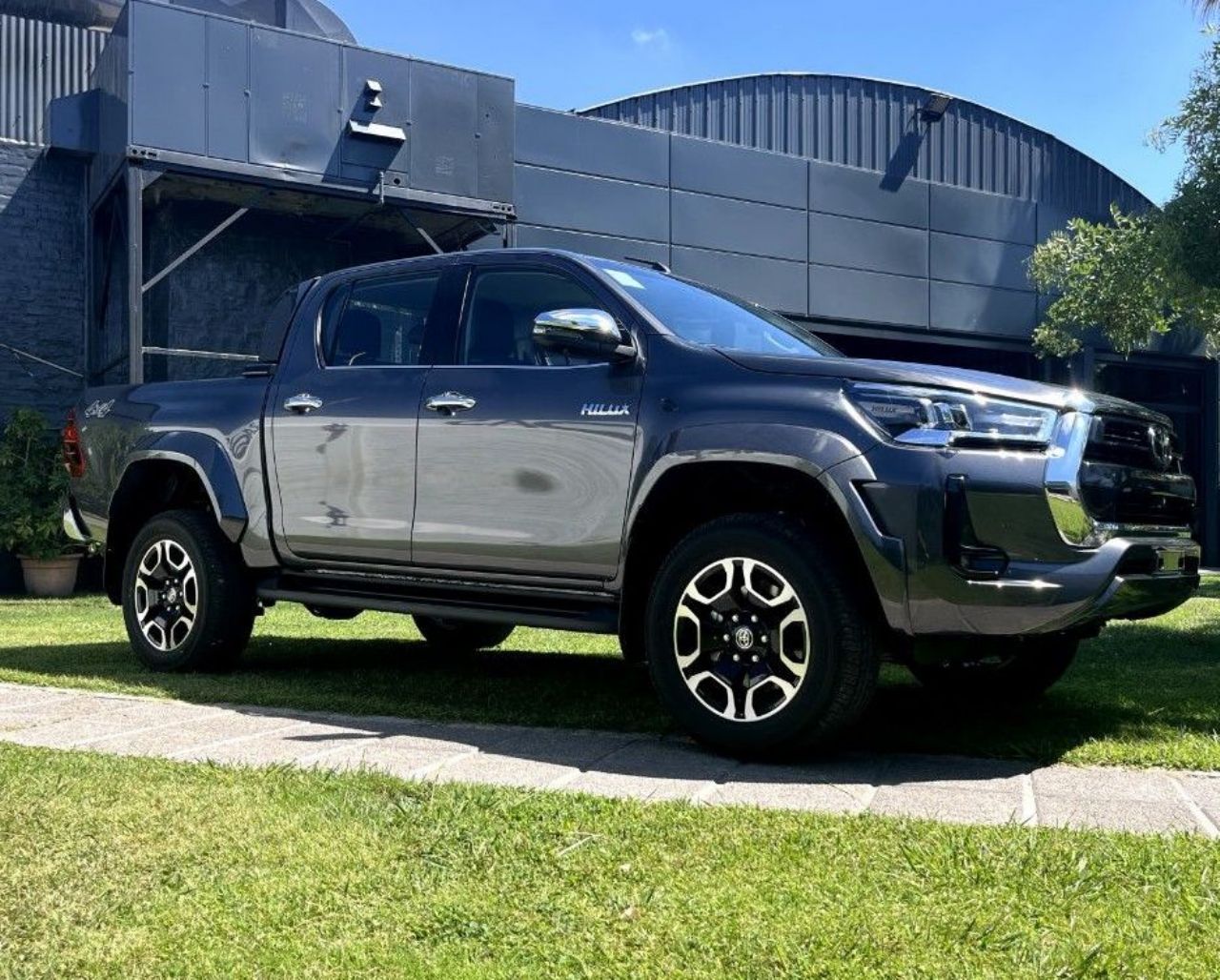 Toyota Hilux Nueva en Mendoza, deRuedas