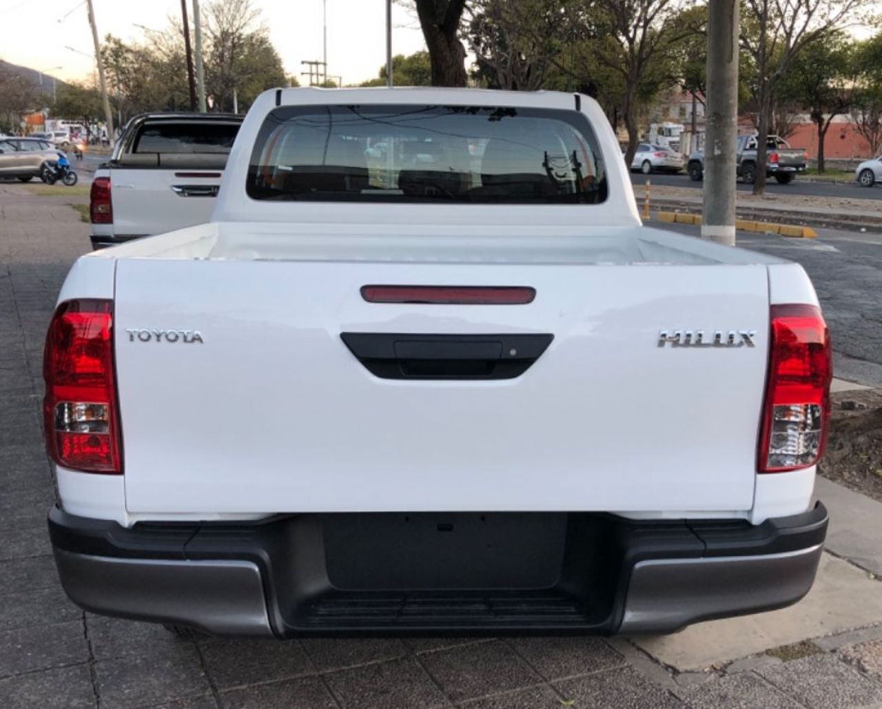 Toyota Hilux Nueva en Salta, deRuedas