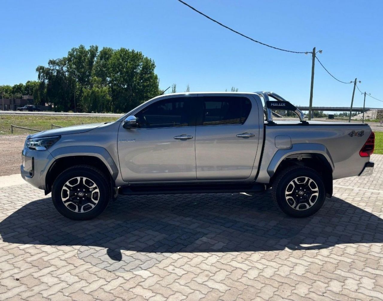 Toyota Hilux Nueva en Mendoza, deRuedas