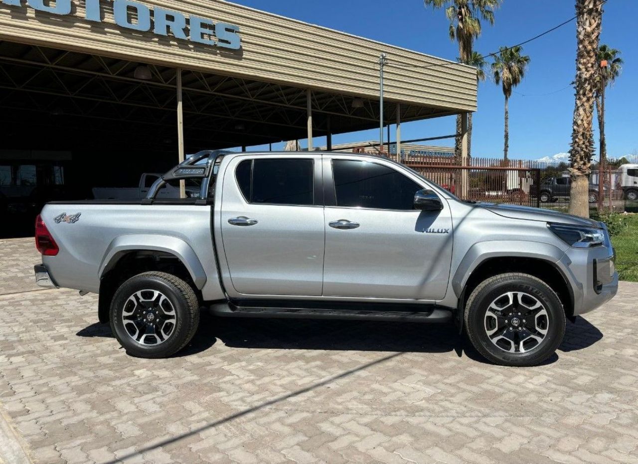 Toyota Hilux Nueva en Mendoza, deRuedas